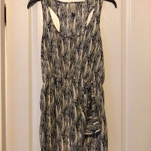 UO Lovely Day black/white patten tulip cut dress